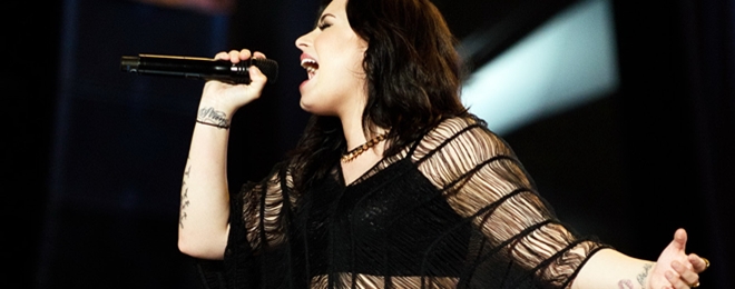 2013-twin-towers-alive-demi-lovato-300