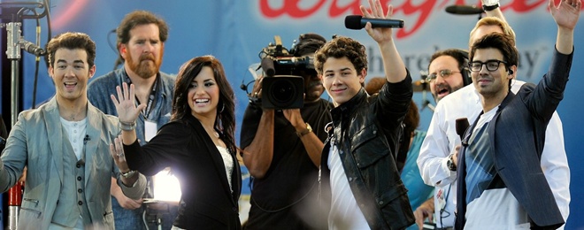 The Jonas Brothers & Demi Lovato Perform On ABC's "Good Morning America"